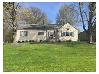 12101 South Ave, North Lima, OH 44452