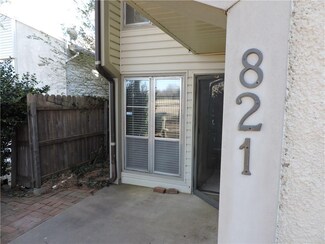 821 Cardinal Creek Blvd, Norman, OK 73072