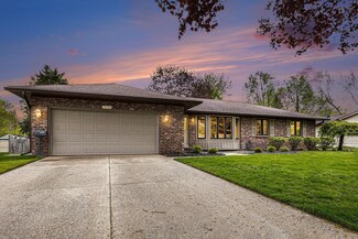 7056 Cromwell Dr, Jenison, MI 49428