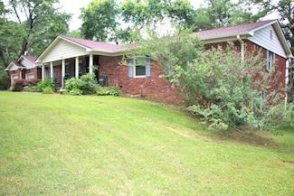 208 Hilltop Rd, Bowling Green, KY 42101