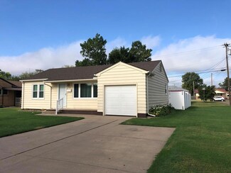 1319 Sheridan St, Great Bend, KS 67530