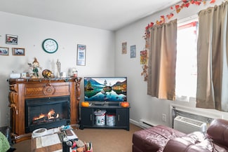 35 Mountain Village Rd Unit 8, Waterbury, CT 06706
