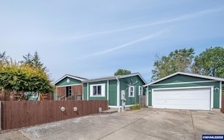 923 Walker Rd, Lebanon, OR 97355