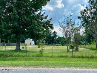24231 Enchanted Ave, Pass Christian, MS 39571