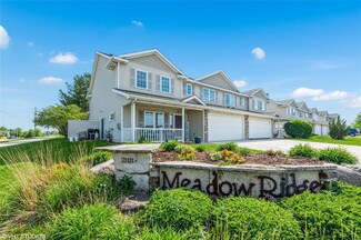 2101 Meadow Ct Unit 102, Des Moines, IA 50320