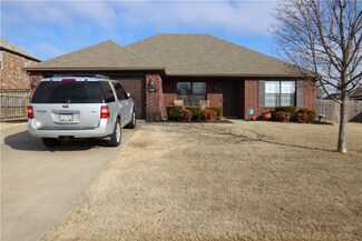 5103 W Cross Creek Blvd, Rogers, AR 72758