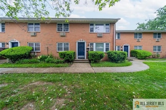 132 The Orchard Unit L, East Windsor, NJ 08512