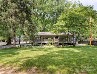 23 Mountain Meadow Ln, Canton, NC 28716