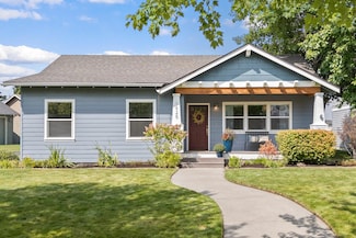 1825 NW Ivy Ave, Redmond, OR 97756