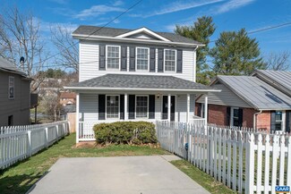 634 C St, Staunton, VA 24401