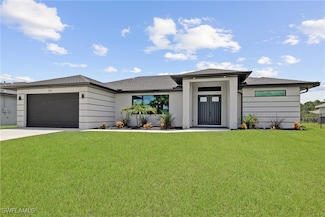 387 Paulcrest Ave, Lehigh Acres, FL 33974