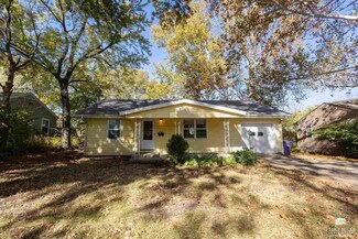 2012 College View Rd, Manhattan, KS 66502