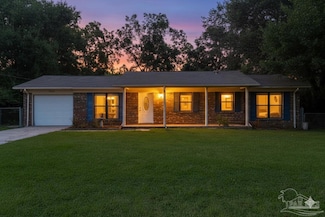 1422 Starlight Dr, Cantonment, FL 32533