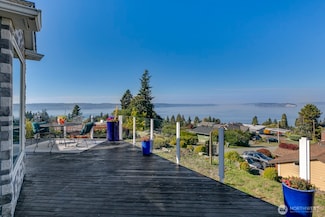 5037 33rd Ave W, Everett, WA 98203