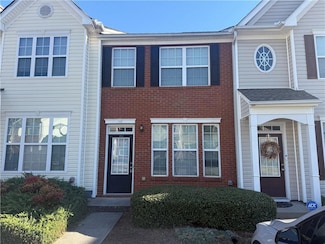 2729 Heathrow Dr, Lawrenceville, GA 30043