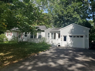 21 Lombard St, Gorham, ME 04038