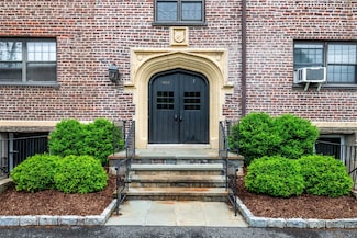 1456 Boston Post Rd Unit 3A, Larchmont, NY 10538