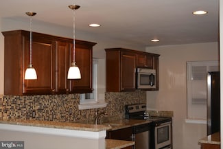 4100 Lyons St, Temple Hills, MD 20748