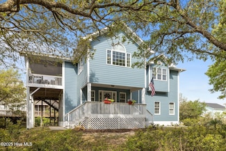 10516 Island Cir, Emerald Isle, NC 28594