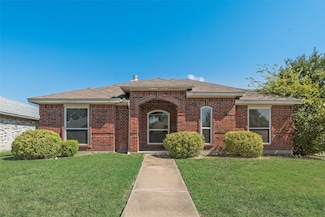 2832 Hidden Springs Dr, Mesquite, TX 75181