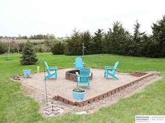 8101 David Dr, Firth, NE 68358