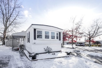 18592 Edwards Rd Unit 94, Doylestown, OH 44230