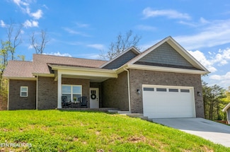 174 Flagstone Way, Clinton, TN 37716