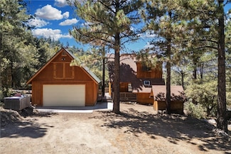 1625 Woodland Dr, Pine Mountain Club, CA 93225