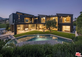 28869 Selfridge Dr, Malibu, CA 90265