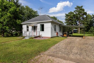 206 1st St, Rio, WI 53960