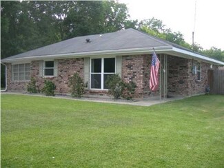 103 Blue Rose Dr, Crowley, LA 70526