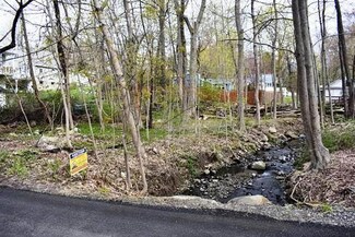 61 Crestwood Rd, Lake Carmel, NY 10512