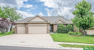 1205 Deer Run Ln, Papillion, NE 68046