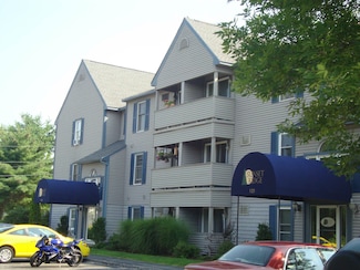121 Eastern Ave Unit 102, Manchester, NH 03104