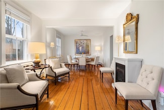 35 Marsh St, Newport, RI 02840