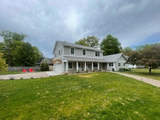 116 W Clay St, New Buffalo, MI 49117