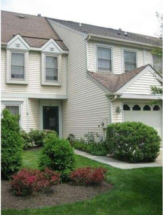 72 Fair Acres Ct, Princeton, NJ 08540