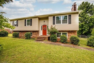 6002 Robinhood Rd, Pfafftown, NC 27040