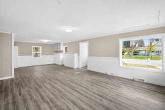 206 2nd St NW, Dilworth, MN 56529