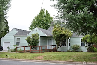 912 Nevada Dr, Longview, WA 98632