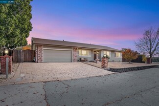 1828 Leo Ln, Concord, CA 94521