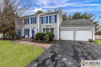 7 Hamilton Ct, Kendall Park, NJ 08824