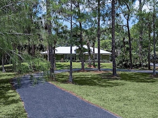 241 25th St NW, Naples, FL 34120