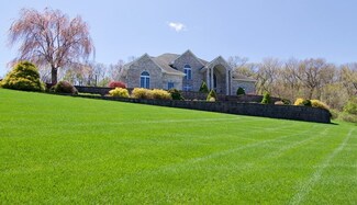 9 Hillside Dr, Hadley, MA 01035