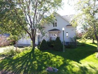 16 Petersons 2, Lewellen, NE 69147