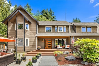 12168 Viewcrest Place NE, Bainbridge Island, WA 98110