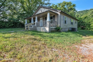 813 S Main St, Rocky Top, TN 37769