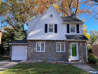 1105 Belle Ave, Teaneck, NJ 07666