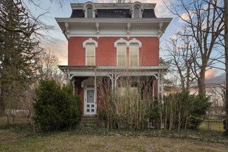 204 N East St, Cassopolis, MI 49031