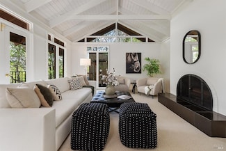 160 Hillside Ave, Kentfield, CA 94904